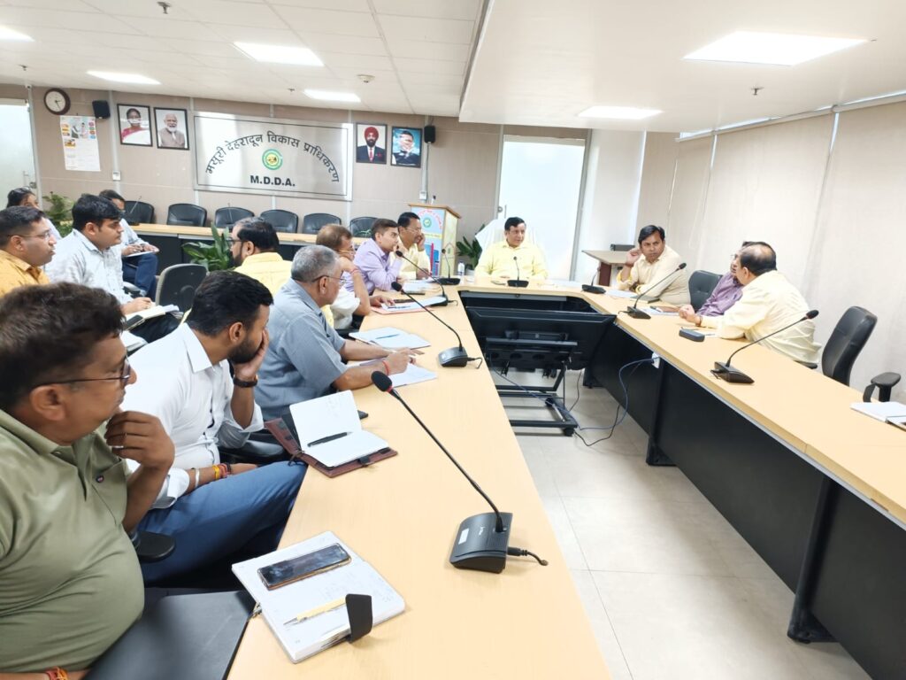 मसूरी देहरादून विकास प्राधिरकण द्वारा प्राधिकरण के कार्यों की समीक्षा बैठक